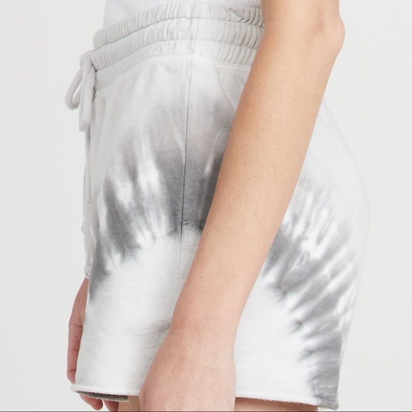 Beyond Yoga - Tie Dye Cropped Sweatshirt & Shorts - Picture 4 of 9